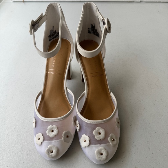 Lauren Conrad HYDRANGEA2 White Petal Block Heels Women's Shoes Size 9.5 WEDDING - Picture 3 of 12